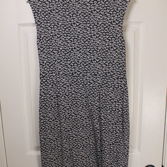 Anne Taylor LOFT Black and White Floral Sleeveless Dress - Picture 5 of 5